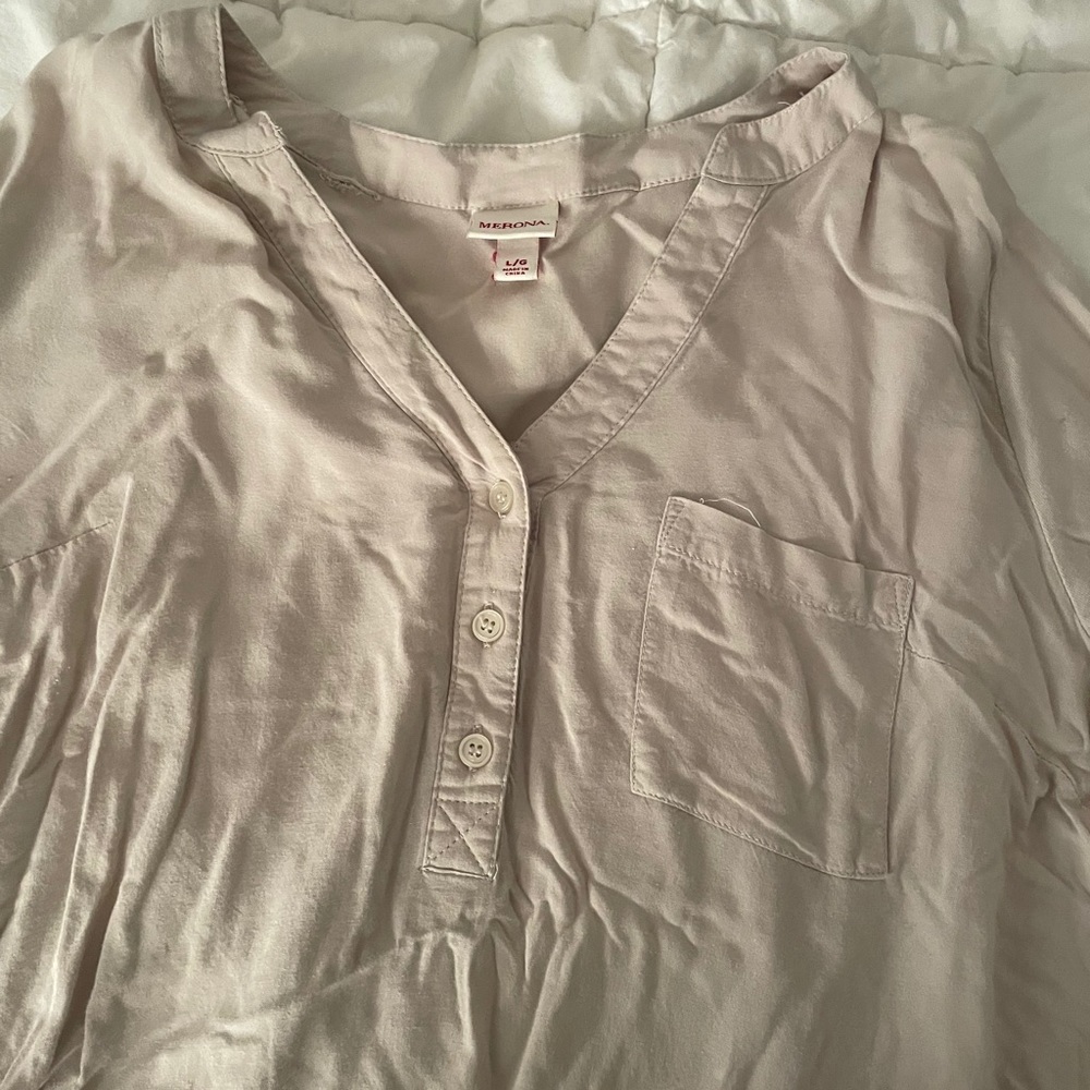 blouse - Picture 3 of 4